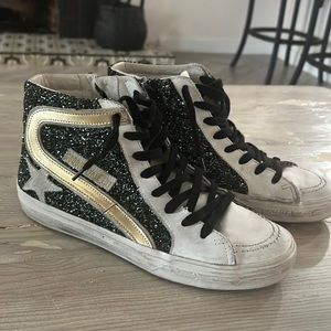 Glitter Golden Goose